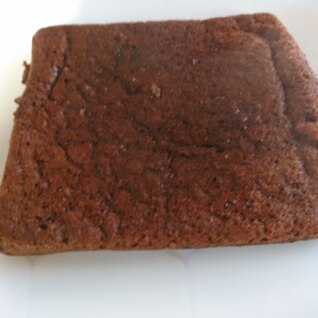 パン粉でチョコレートケーキ